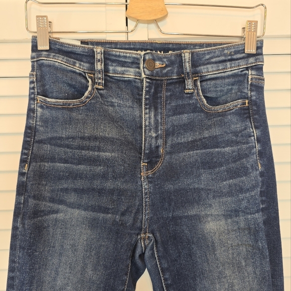 AMERICAN EAGLE Next Level Super High Rise Jegging Distressed Blue Jeans Women 4R - Picture 2 of 11